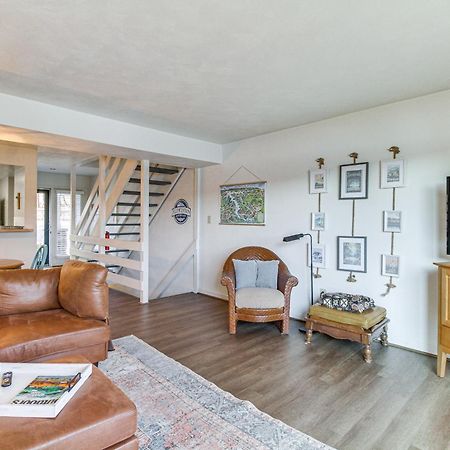 Lakefront Moneta Home With Community Boat Dock! Eksteriør bilde