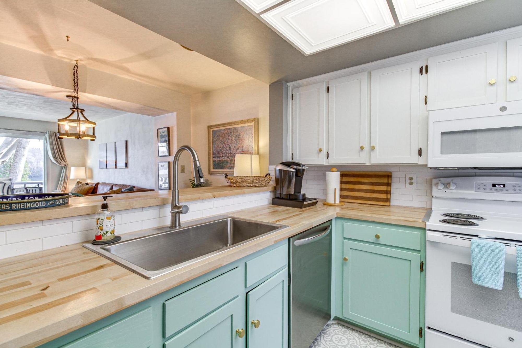 Lakefront Moneta Home With Community Boat Dock! Eksteriør bilde