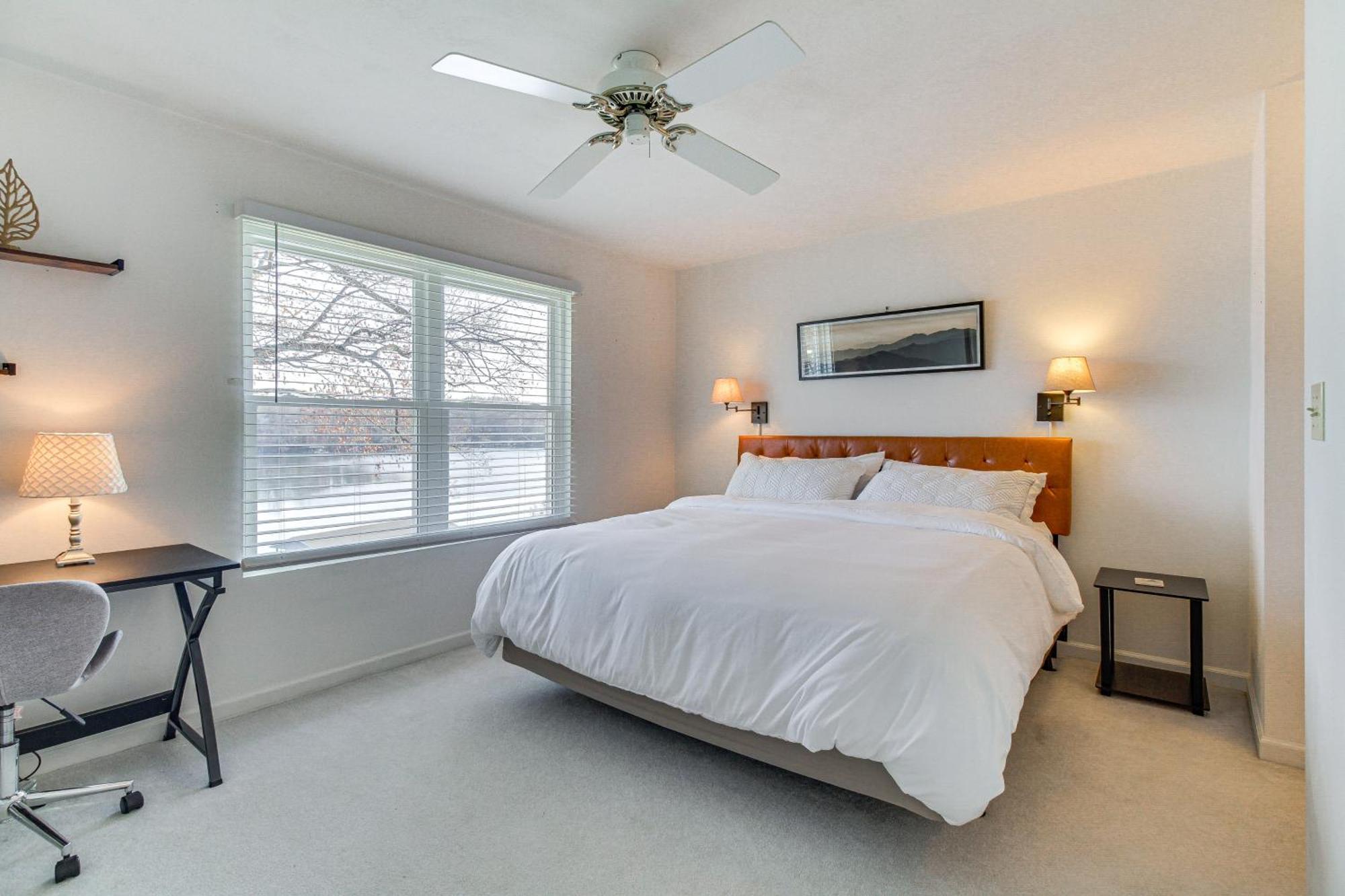 Lakefront Moneta Home With Community Boat Dock! Eksteriør bilde