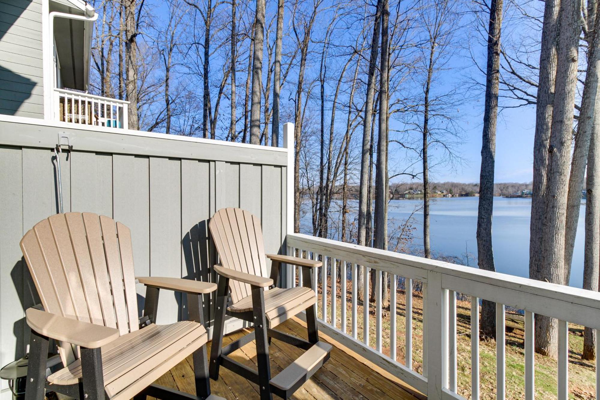 Lakefront Moneta Home With Community Boat Dock! Eksteriør bilde